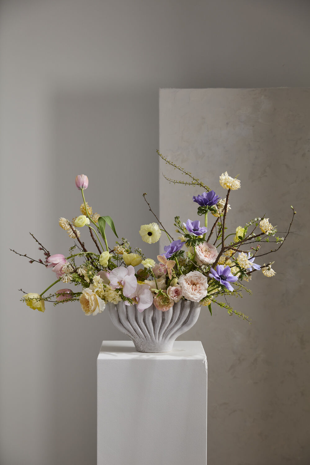 TULIPS VASE (SMALL)