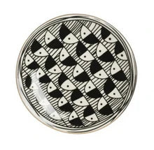 SMALL STONEWARE PLATES IN BLACK & WHITE (SET OF 4)
