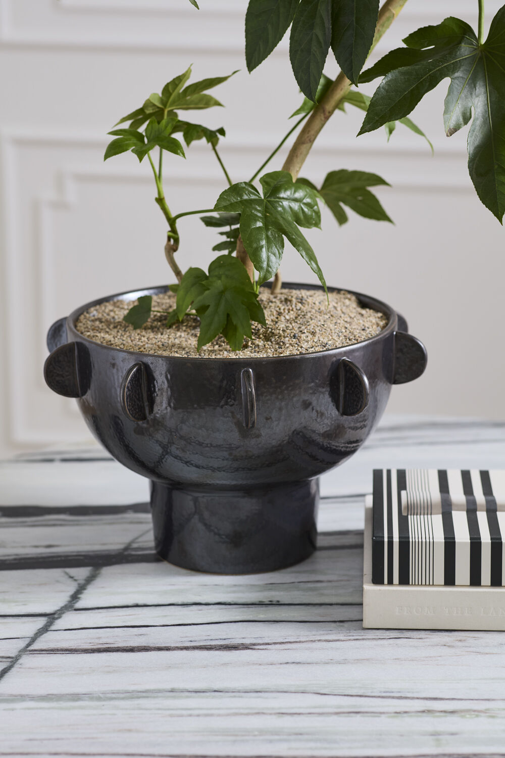 MODERN ORGANIC FOOTED BOWL