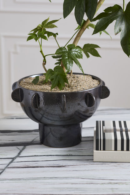 MODERN ORGANIC FOOTED BOWL