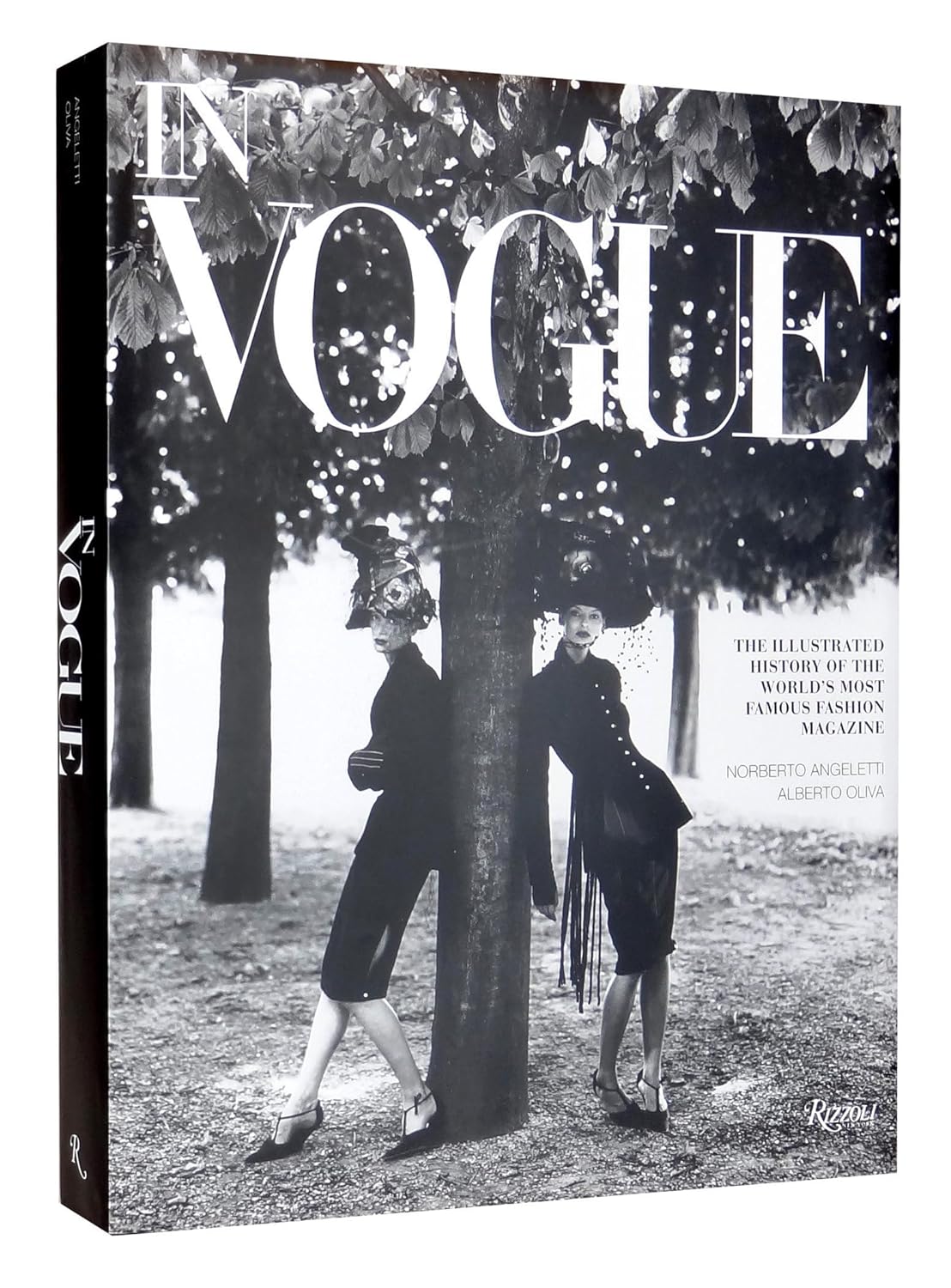 IN VOGUE: AN ILLUSTRATED HISTORY OF THE WORLD'S MOST FAMOUS FASHION MAGAZINE, OLIVIA ALBERTO