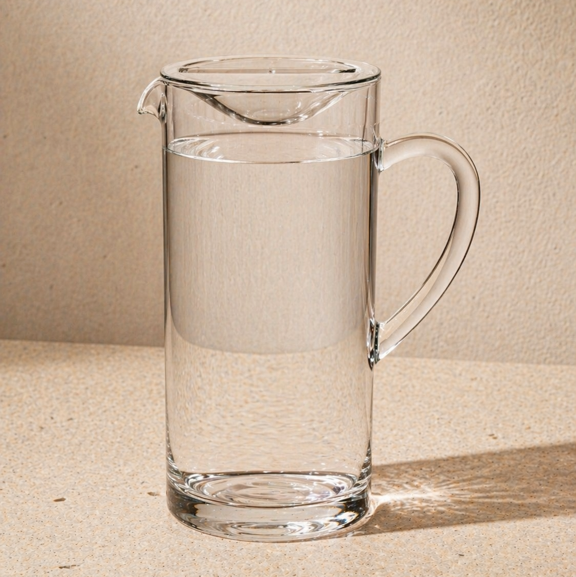 MARIANA 60-OZ. CLEAR ACRYLIC PITCHER WITH LID