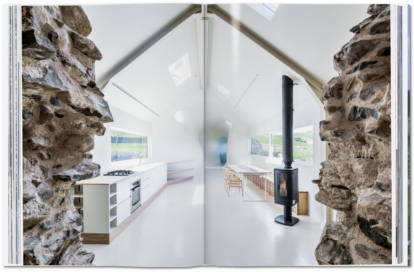 CONTEMPORARY HOUSES. 100 HOMES AROUND THE WORLD
